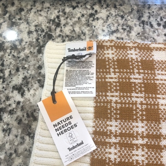Timberland knit neck scarf. Caramel and white plaid. NWT - Picture 3 of 6